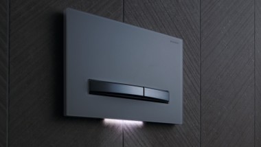 Geberit Sigma50 în alb cu lumină de orientare