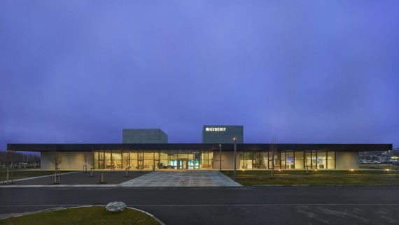Campusul Geberit din Pfullendorf (© Roland Halbe)
