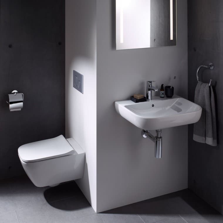 Vas de ceramică WC cu economie de spaţiu Vas de ceramică WC cu economie de spaţiu