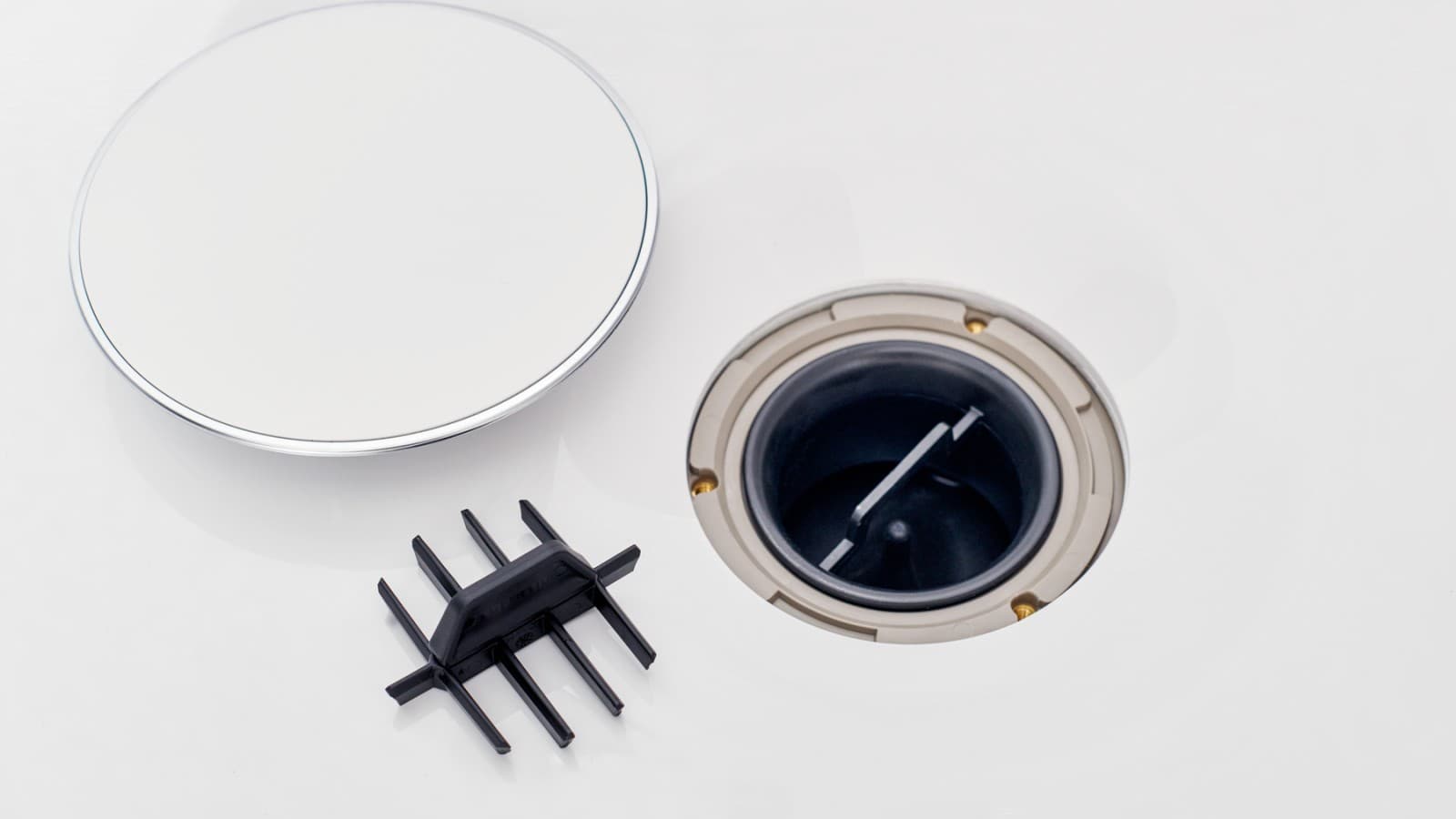 Inserție tip pieptene în scurgere Inserție tip pieptene în scurgere