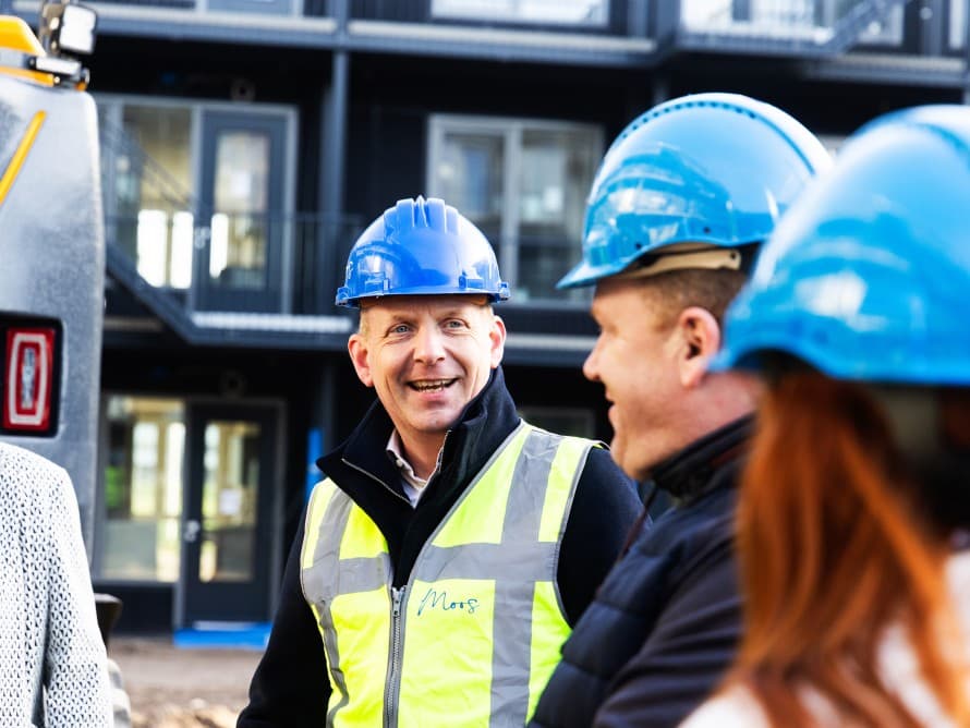 Inginerul de mediu și antreprenorul Michel Baars pun în practică construcția modulară și economia circulară în sectorul construcțiilor (© Fotostudio Gerard-Jan Vlekke/Fotovak BV) Inginerul de mediu și antreprenorul Michel Baars pun în practică construcția modulară și economia circulară în sectorul construcțiilor (© Fotostudio Gerard-Jan Vlekke/Fotovak BV)