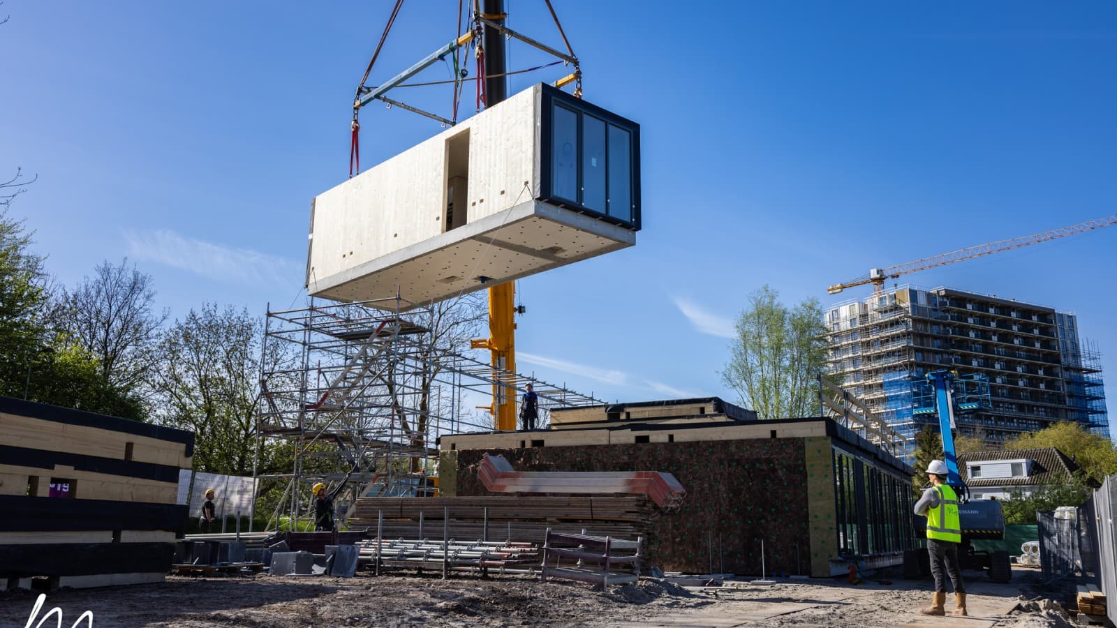 Construcția modulară înseamnă, de asemenea, că proiectele pot fi finalizate mai rapid și mai eficient (© Moos) Construcția modulară înseamnă, de asemenea, că proiectele pot fi finalizate mai rapid și mai eficient (© Moos)