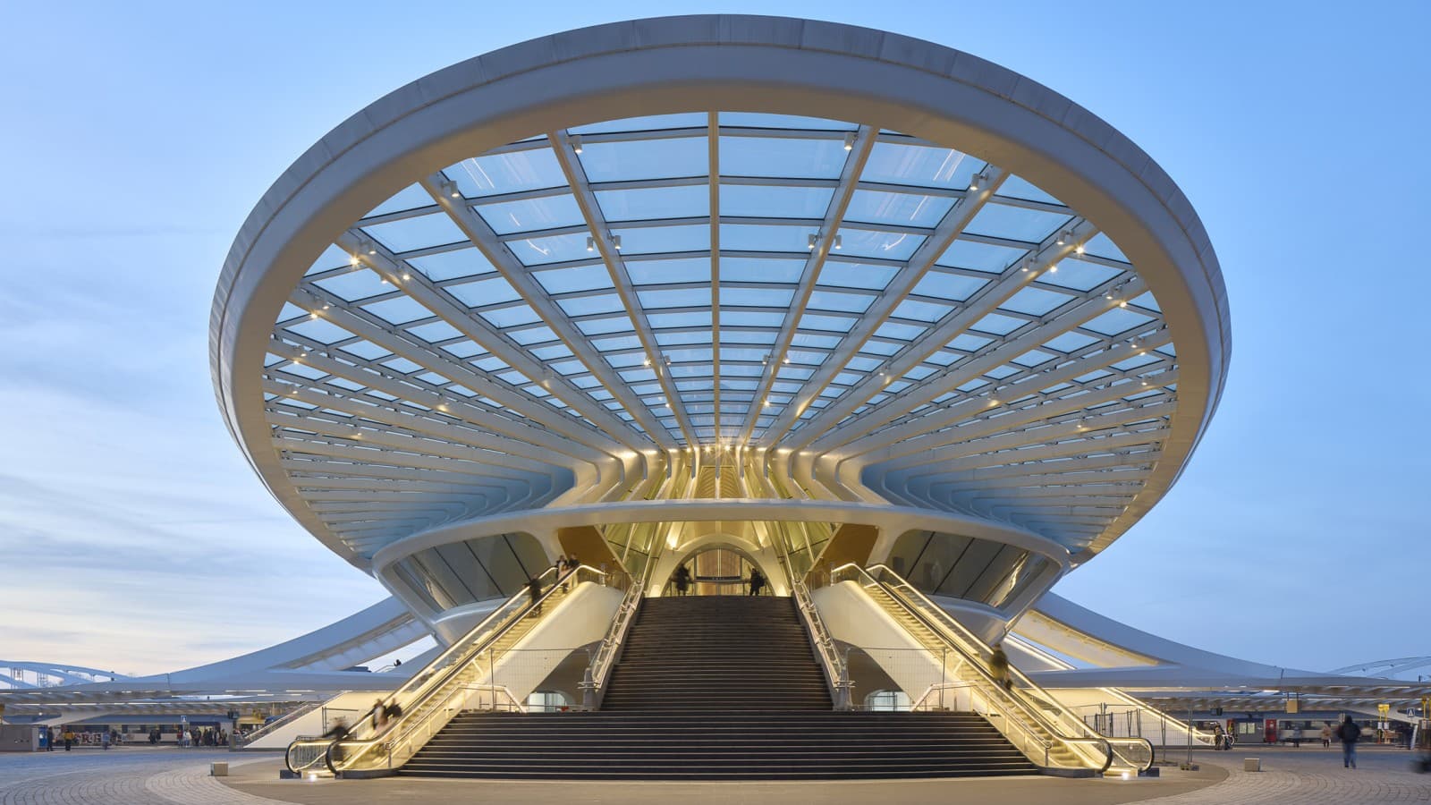 Gara din Mons a devenit un punct de reper al orașului belgian Mons (© Oliver Schuh, Palladium Photodesign) Gara din Mons a devenit un punct de reper al orașului belgian Mons (© Oliver Schuh, Palladium Photodesign)