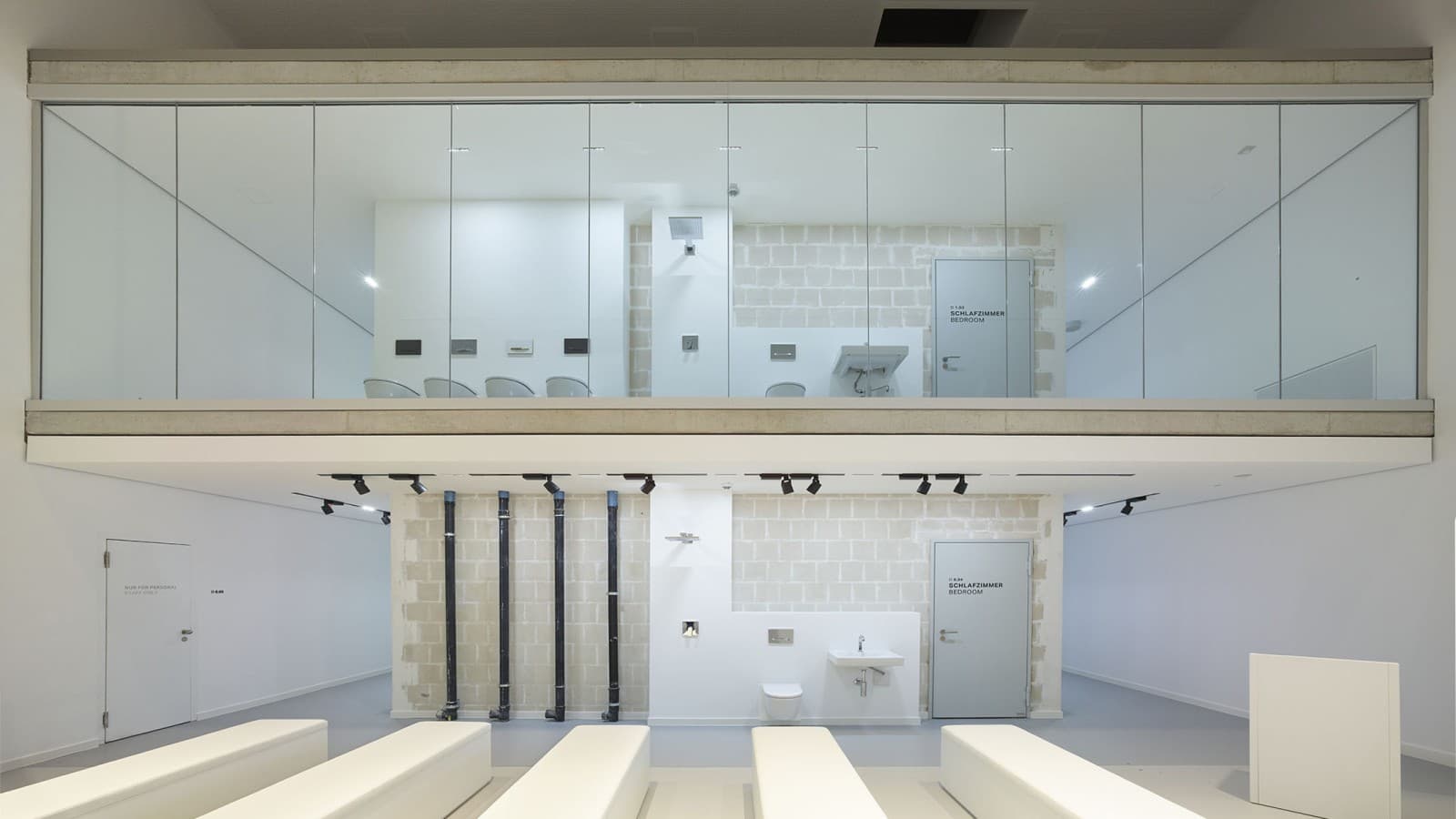 Cubul acustic este conceput exclusiv pentru izolarea fonică în spațiile sanitare (© Roland Halbe) Cubul acustic este conceput exclusiv pentru izolarea fonică în spațiile sanitare (© Roland Halbe)